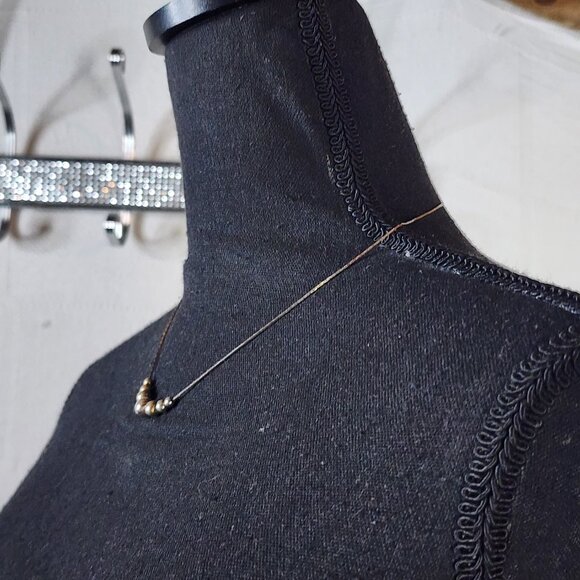 Seven Graduated Sterling Silver Round Ball Spheres on a Silver 17.5" Cobra Chain - Picture 7 of 16